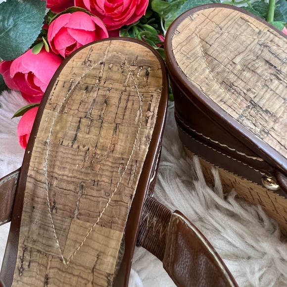 💥Guess Wedges sandals brown cork slip on💫 - Picture 10 of 16